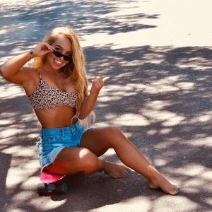 Meet your Posher, Taytaylor